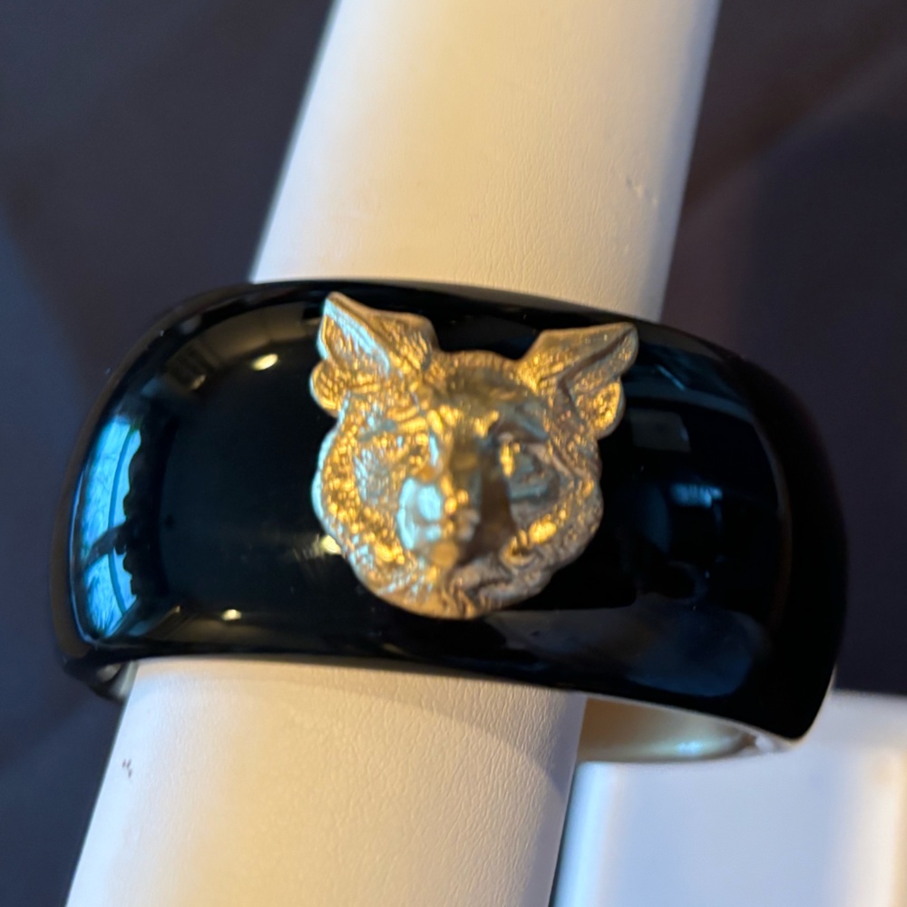 New Bosom Buddies Fox Head Black Acrylic Hinged Bracelet.